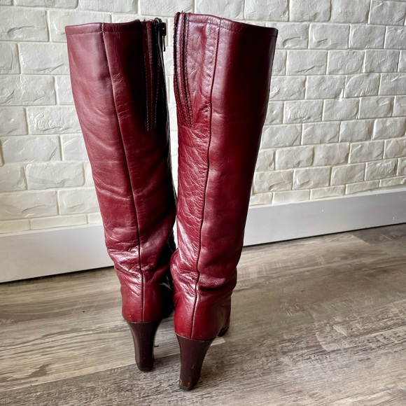 Vintage 1970s Cherry Cola Red Knee High Leather Heeled Boots - Picture 7 of 13